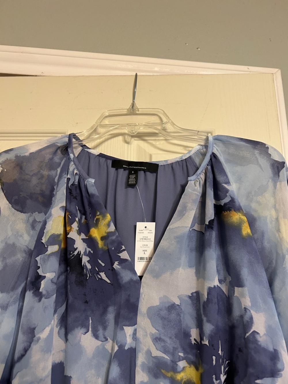 💸30%off2🛒 White House Black Market blue floral blouse NWT WHBM - Picture 3 of 5